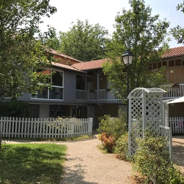 Le bistrot d eugenie, hotel in Eugénie-les-Bains