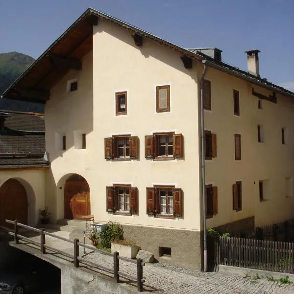 Chasa Crush 117, hotel in Ardez