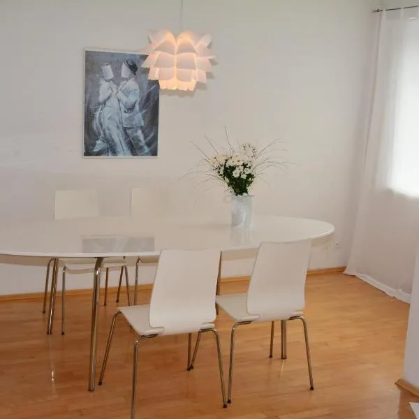 Apartament Przystań w Ustce - 120 m2 - 200 m od plaży Mickiewicza 2, hotel v destinaci Ustka