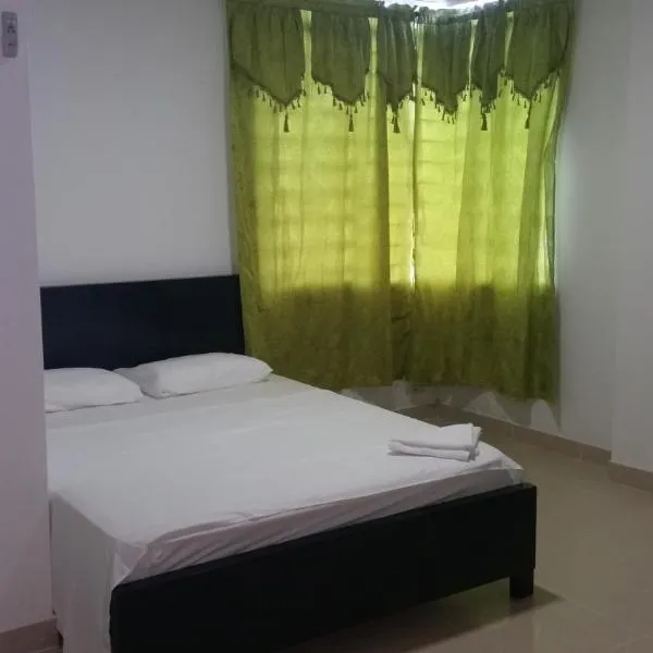 Hostal Apartamentos Delgado, hotel em Florencia
