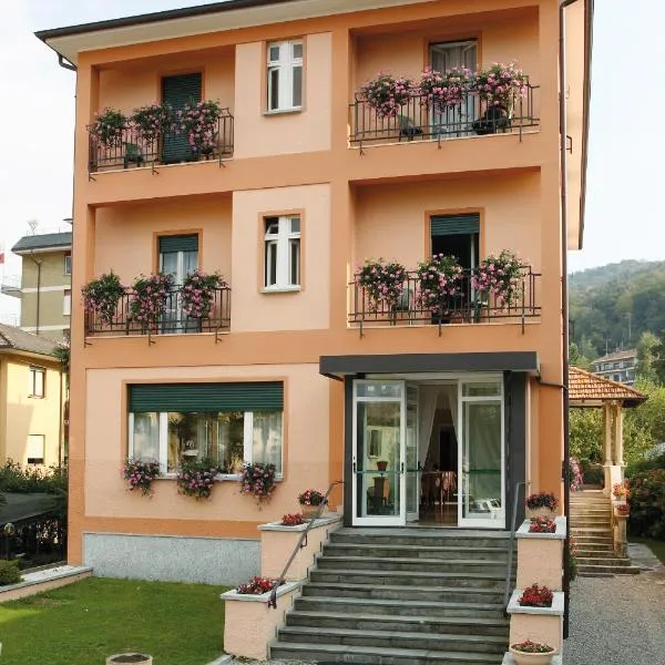 Hotel Villa Mon Toc: Stresa şehrinde bir otel