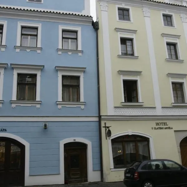 Hotel U Zlateho Andela, hótel í Pardubice