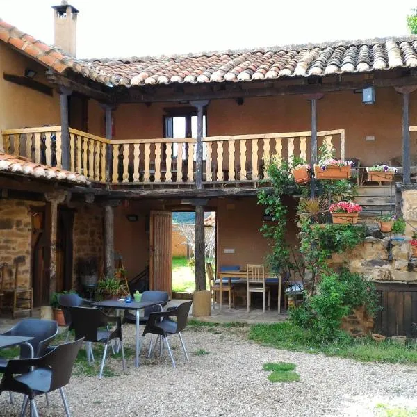 Casa Rural Las Águedas, hotel v destinaci Murias de Rechivaldo