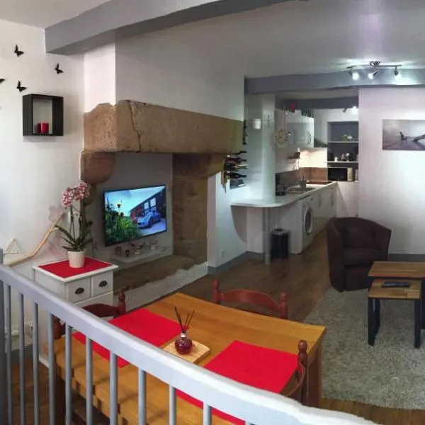 Appartement T3 en souplex sur le port de Saint Goustan，歐賴的飯店