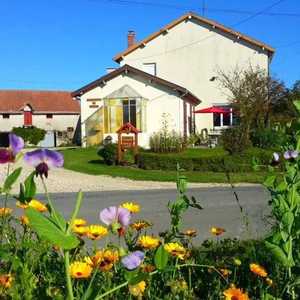 Gîte aux Portes de l'Argonne, hotel in Autry