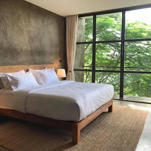 Inchantreedoopool: Kanchanaburi şehrinde bir otel