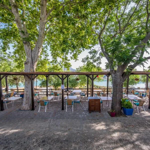 Al Lago, hotel in Zahara de la Sierra