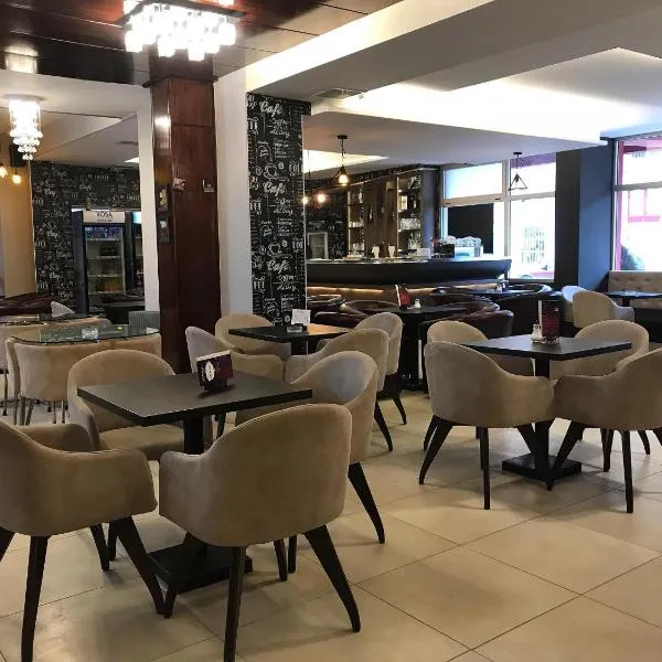 Golden Inn Hotel, hótel í Majdanpek