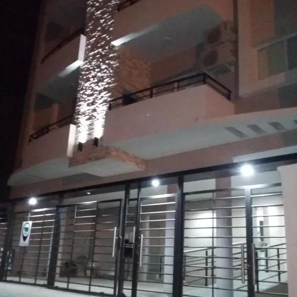 Edificio Rivera Este, Hotel in Colón