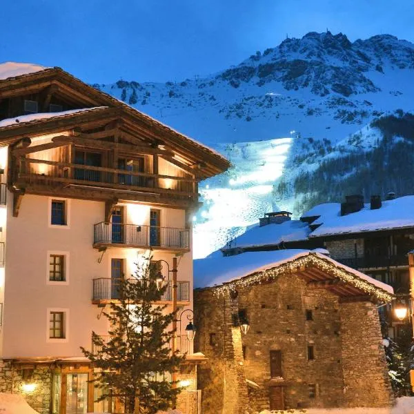 Maison de Famille Les 5 Frères, hotel em Val dʼIsère