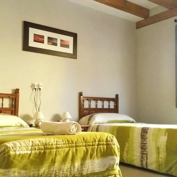 카스트로헤리츠에 위치한 호텔 Albergue Orion