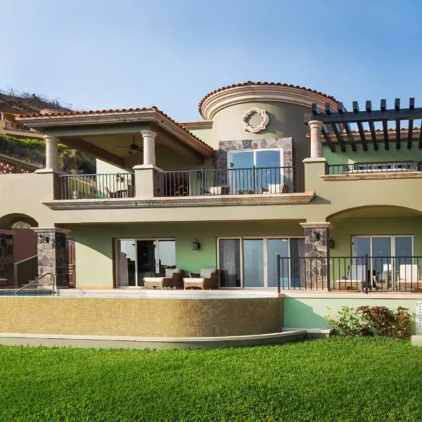 Montecristo Villas at Quivira Los Cabos -Vacation Rentals, hotel a Cabo San Lucas
