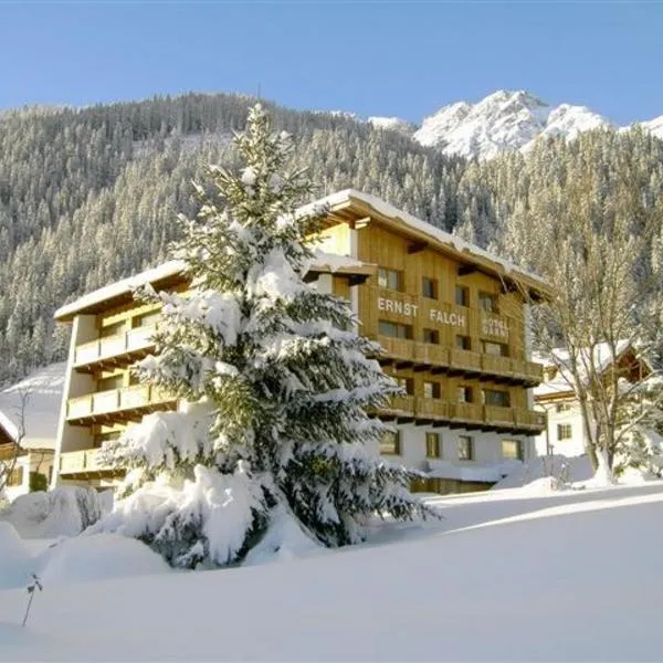 Hotel Garni Ernst Falch, hotel sa Sankt Anton am Arlberg
