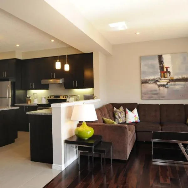 Boardwalk Homes - Executive Guest Rooms & Townhomes, hotel v destinaci Kitchener