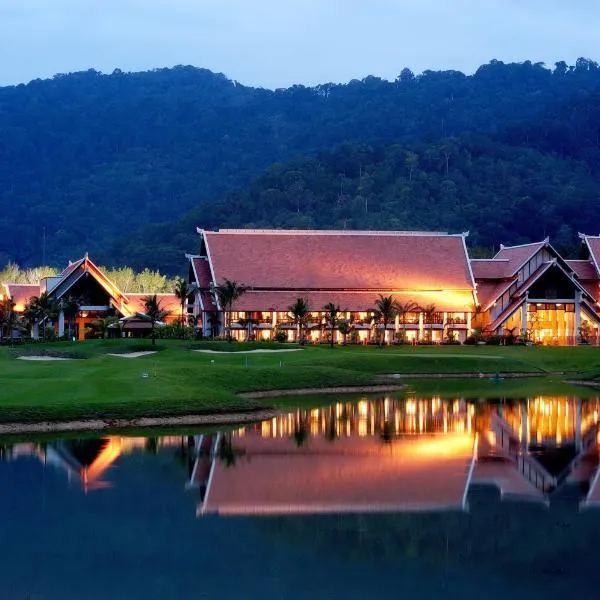 Mission Hills Phuket Golf Resort-SHA Extra Plus, hotel en Por Bay