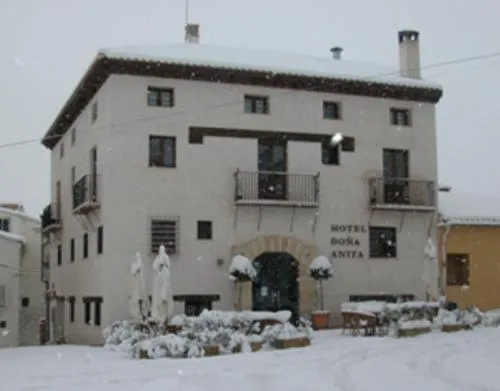 Hotel Restaurante Doña Anita, hotel en La Portera