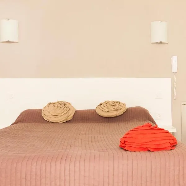 Logis Hotel Restaurant Le Flamant Rose camargue, hotel in Albaron