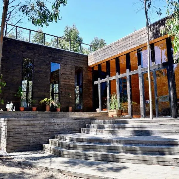 Tripanko Lodge & Bungalows, hotel em Pichilemu