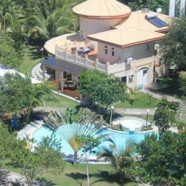 Cabilao Sunset Dive & Beach Resort, hotel in Loon