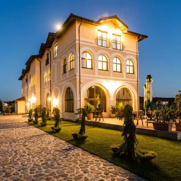 Country Spa Retreat, hotel in Petreşti