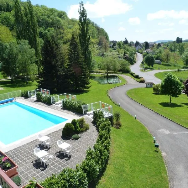 Domaine du Revermont - Logis Hotel, hotel v destinaci Passenans