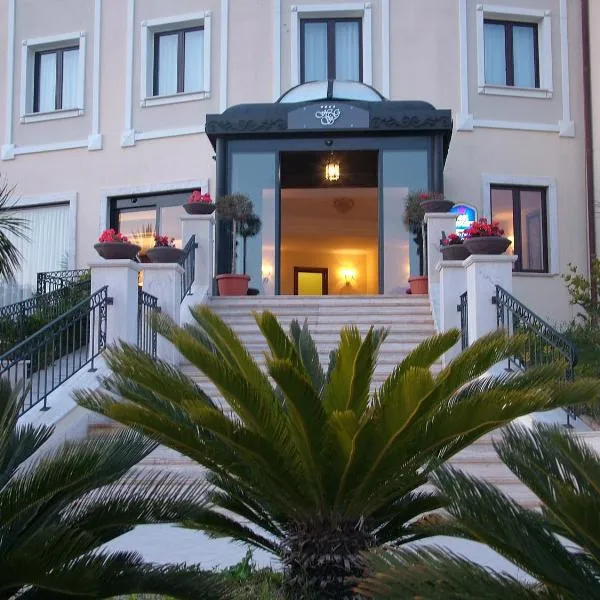 Hotel San Giorgio, hotel en Casa Vitetto