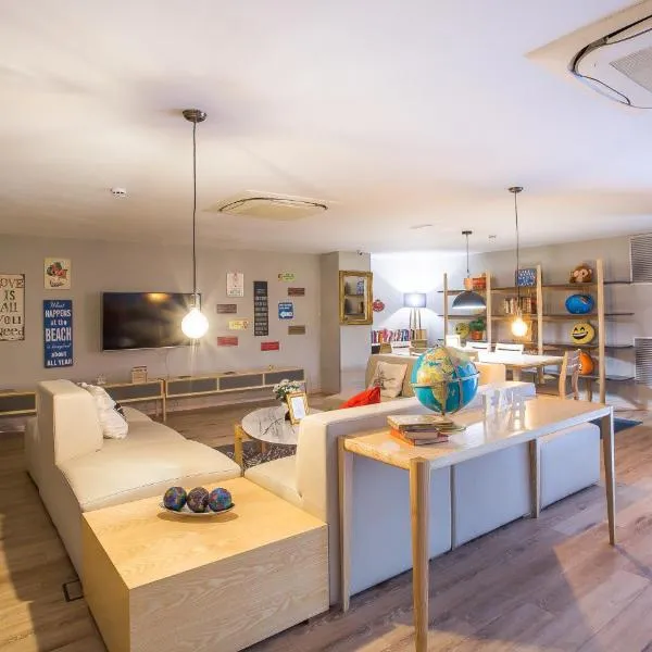 イェアー バルセロナ ホステル（Yeah Barcelona Hostel）、バルセロナのホテル