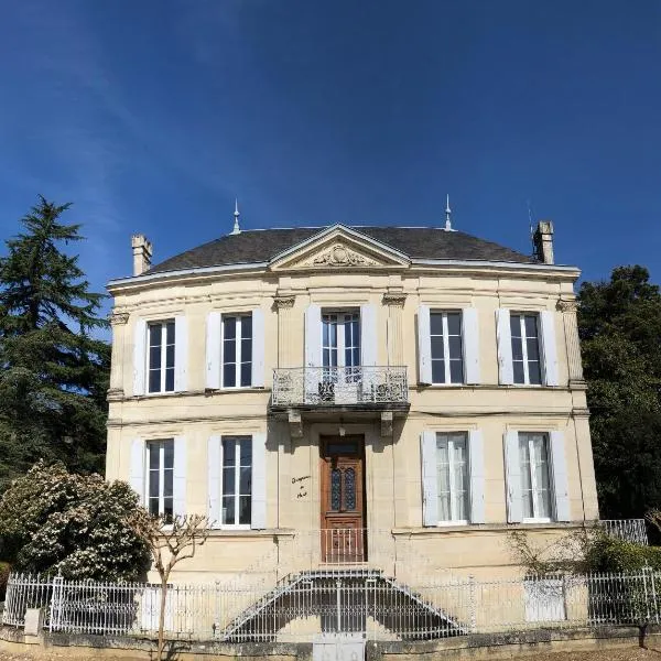 La Villa du Château Belloy, hotell i La Lande-de-Fronsac