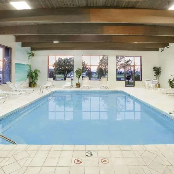 Baymont by Wyndham Janesville, hotel v destinaci Janesville