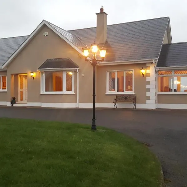 Large Luxury House, hotel v destinaci Ballyell