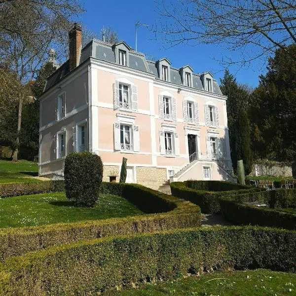 Maison d'hôtes Stella Cadente, отель в городе Жютиньи