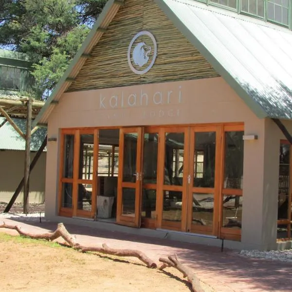 Kalahari Game Lodge, hotel v destinaci Koës
