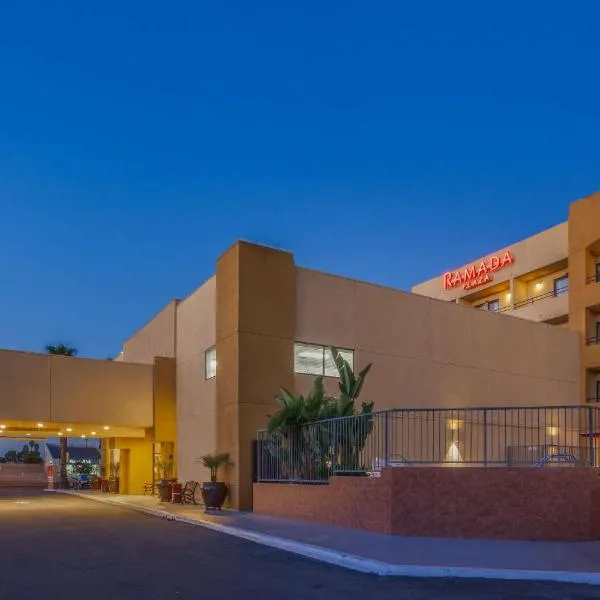 Ramada Plaza by Wyndham Garden Grove/Anaheim South – hotel w mieście Fountain Valley