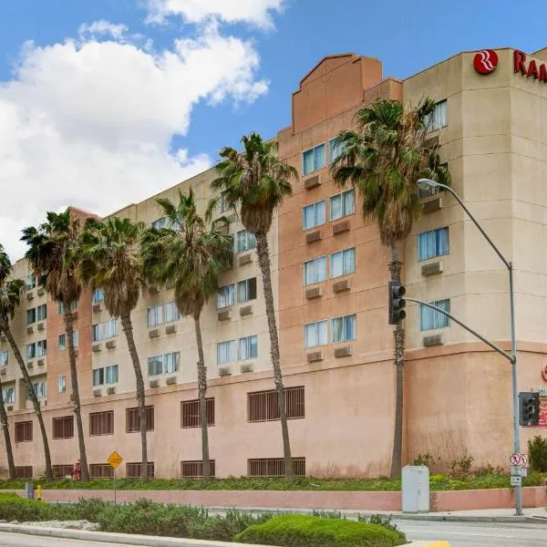 Ramada by Wyndham Hawthorne/LAX, hotel v destinaci Hawthorne