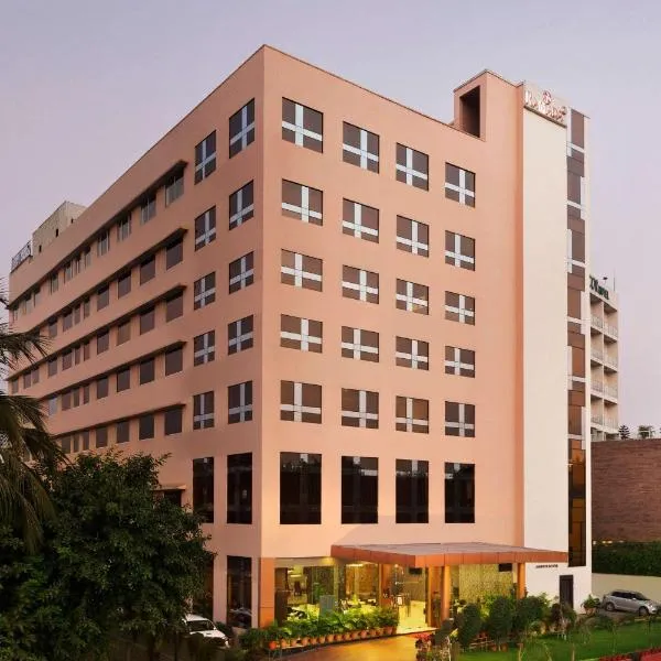 Ramada Jamshedpur Bistupur, ξενοδοχείο σε Jamshedpur