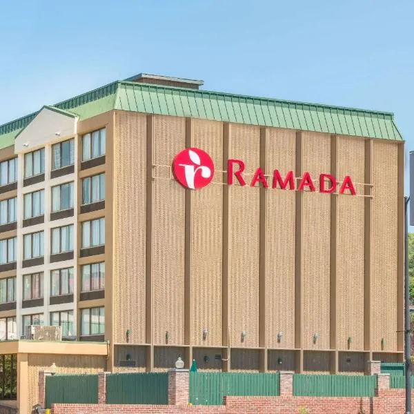 Ramada by Wyndham Cumberland Downtown, hotell i La Vale