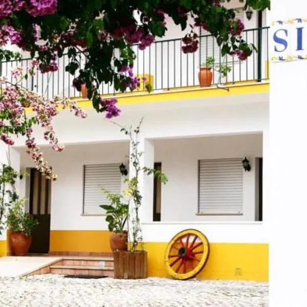 Costa Brava Alojamento: Benedita'da bir otel