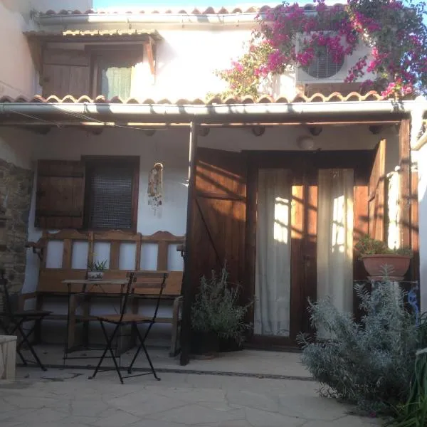 Guesthouse Gonia, hotel v destinaci Pera Orinis