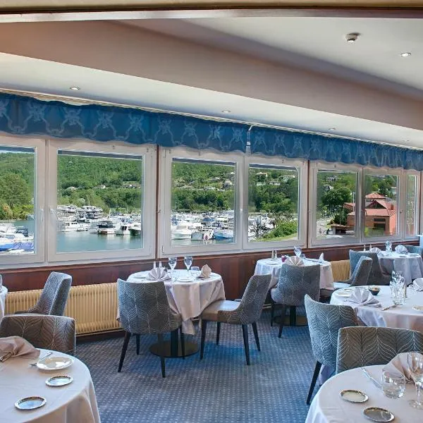 Hôtel Le Bellevue, hotel v destinaci Les Roches-de-Condrieu