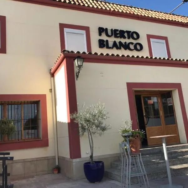 Hostal Restaurante Puerto Blanco, hotel en El Garrobo