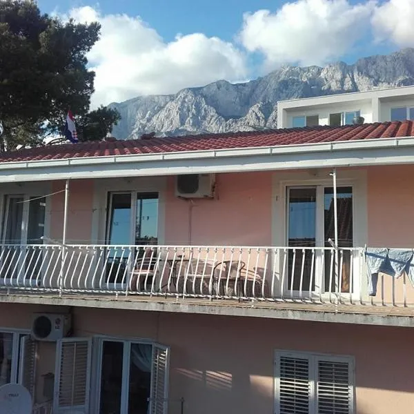 Apartmani Jela, khách sạn ở Makarska