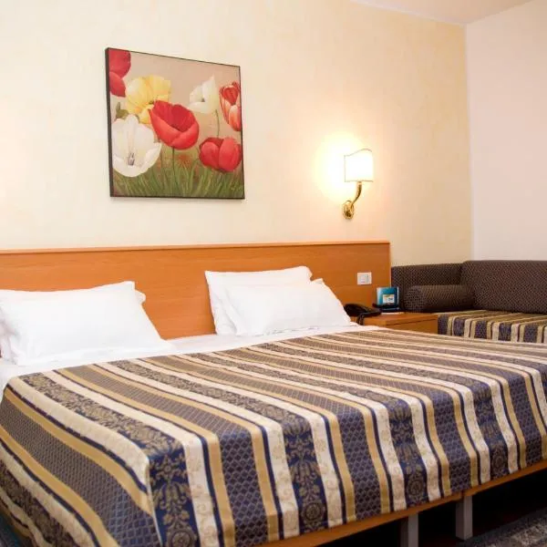 Hotel Ristorante Dotto, hotel v destinaci Varago