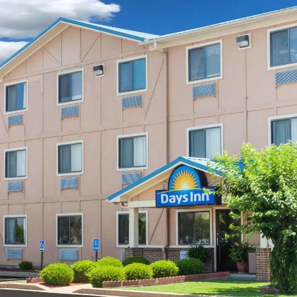 Days Inn by Wyndham Dyersburg, hotell i Dyersburg