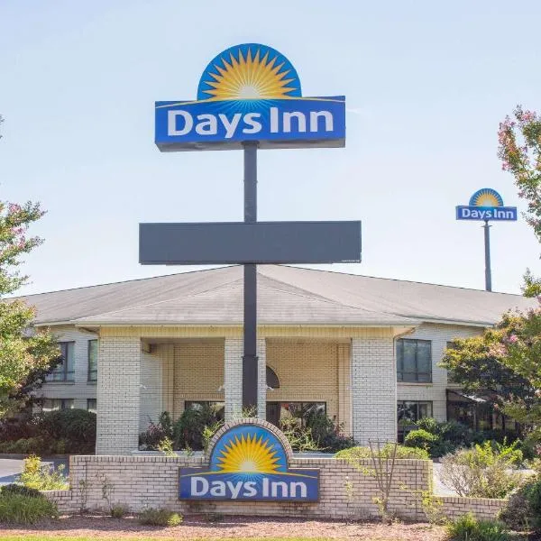 Days Inn by Wyndham Spartanburg Waccamaw, hótel í Southern Shops