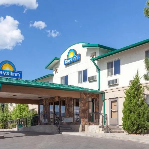 Days Inn by Wyndham Missoula Airport, hótel í Wye