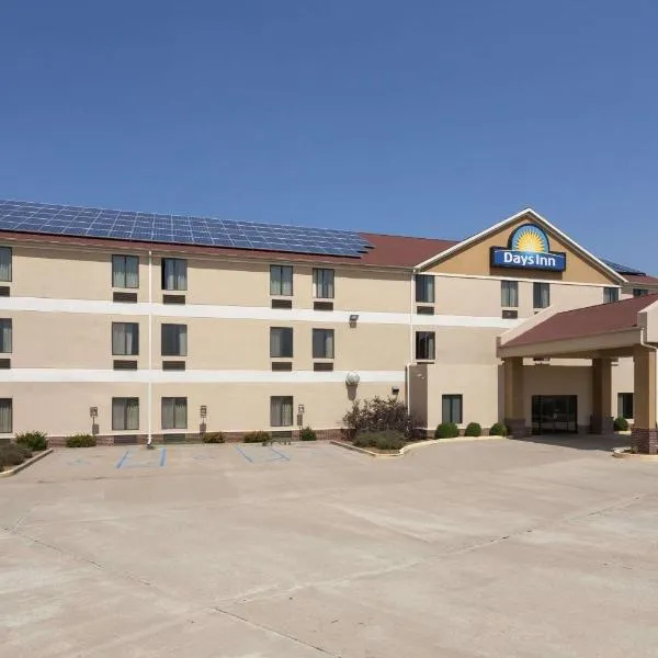 Days Inn by Wyndham Jefferson City, отель в городе Apache Flats
