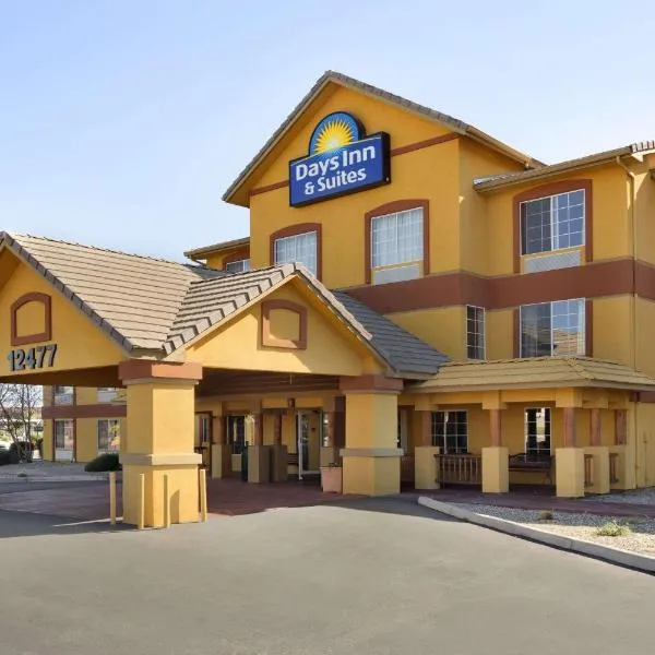Days Inn & Suites by Wyndham Surprise, hotell i Surprise