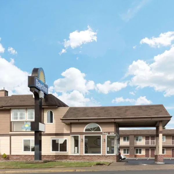 Days Inn by Wyndham Newport OR, готель у місті Toledo