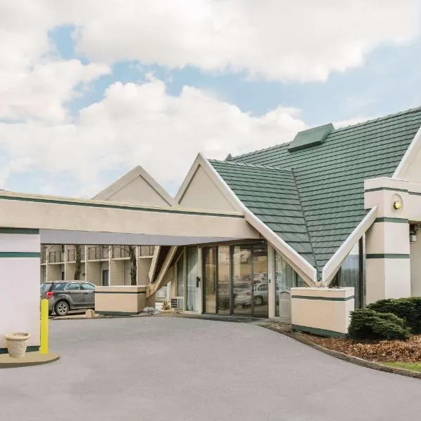 Days Inn by Wyndham Rutland/Killington Area: Rutland şehrinde bir otel