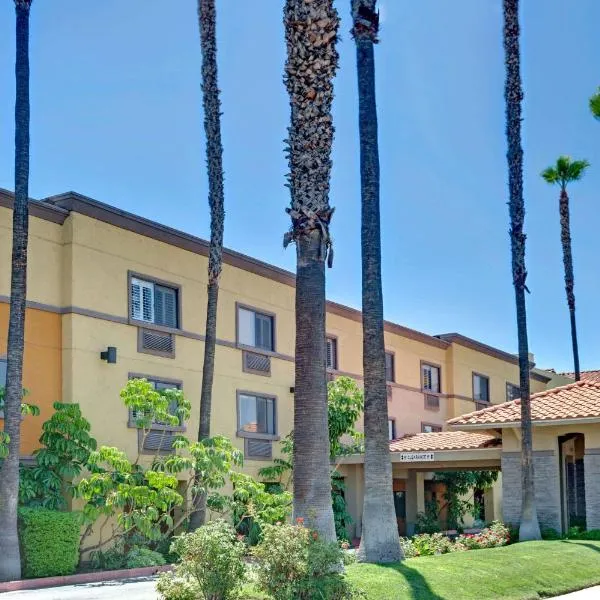 Days Inn by Wyndham West Covina, hotel v destinaci West Covina